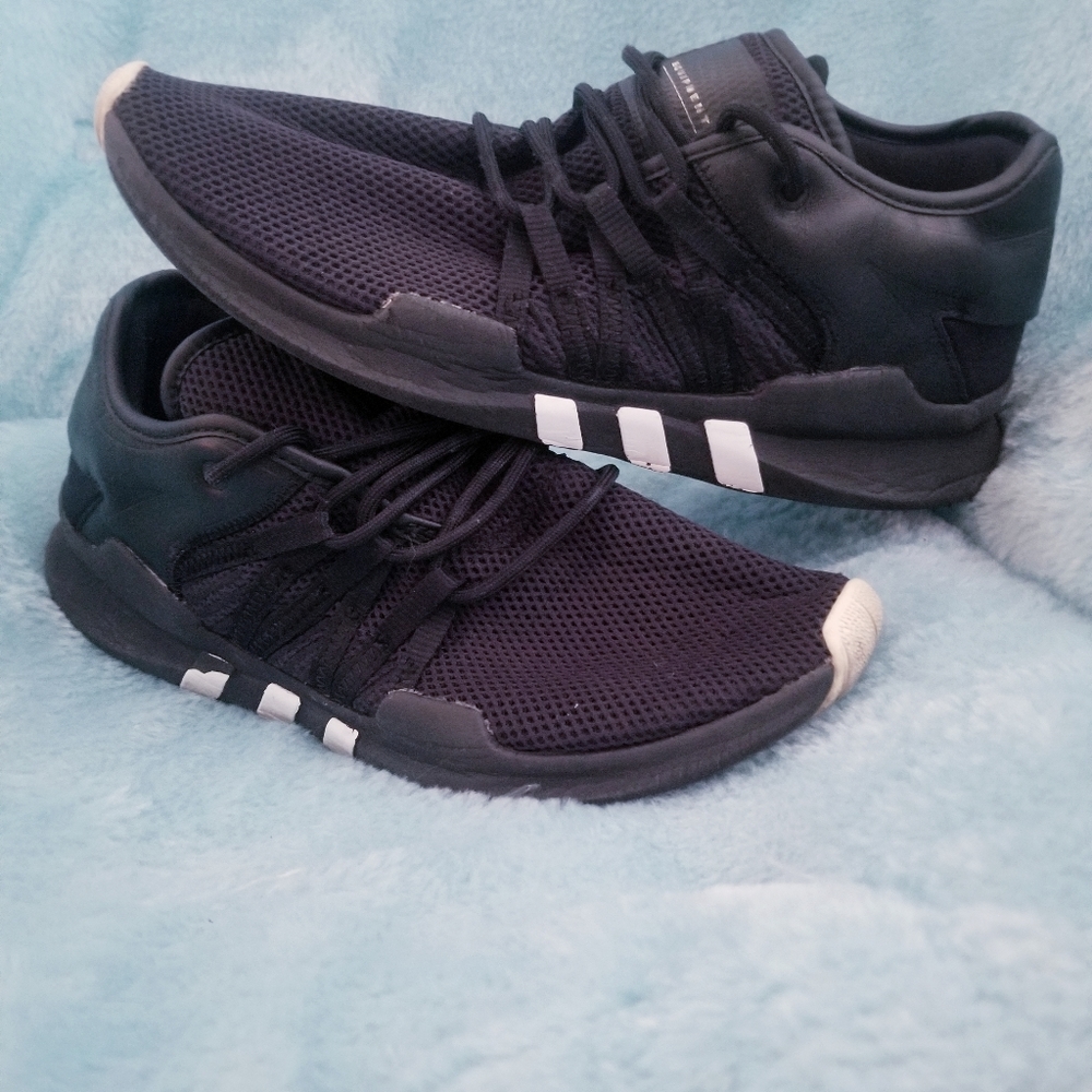 Adidas Shoes size: 10